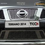 Решетка радиатора верхняя и нижняя лист Nissan Terrano 2014