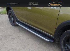 Пороги алюминиевые с пластиковой накладкой (карбон серебро) 1720 мм Renault Sandero Stepway 2014+/арт.817-7
