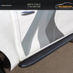 Пороги алюминиевые с пластиковой накладкой (карбон черный) 1920 мм код TOYHILUX15-12BL Toyota Hilux 2015/арт.820-17